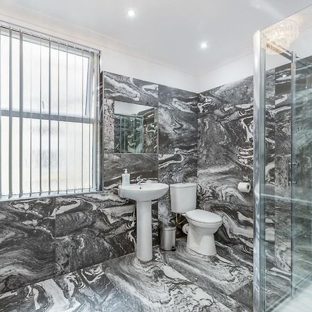 Crystal Towers Sasco Apartments ブラックプール エクステリア 写真