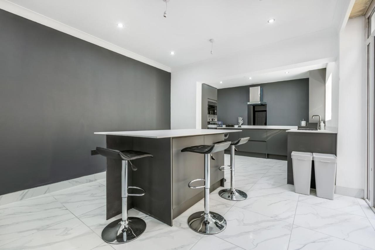 Crystal Towers Sasco Apartments ブラックプール エクステリア 写真