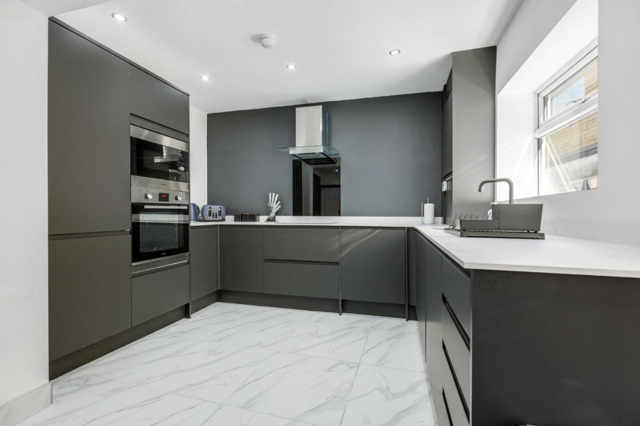 Crystal Towers Sasco Apartments ブラックプール エクステリア 写真