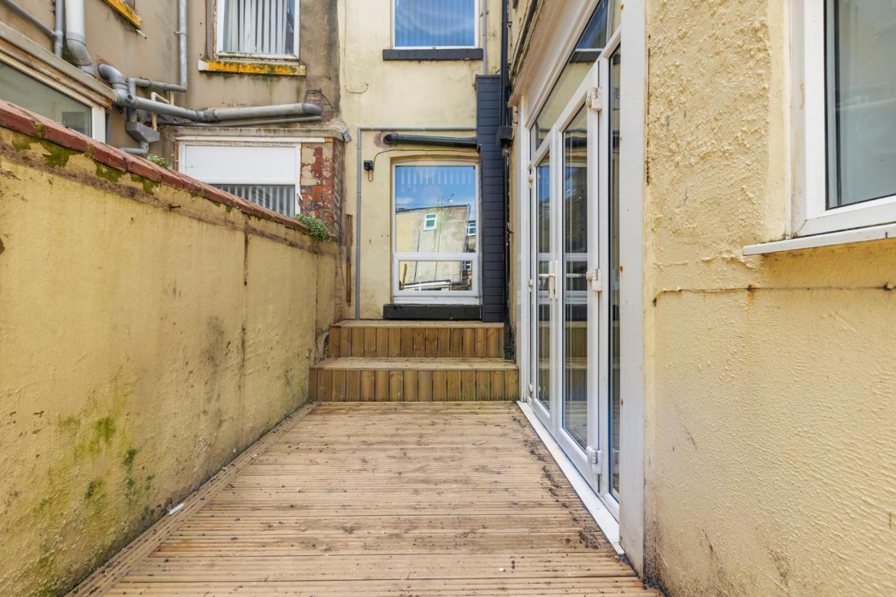 Crystal Towers Sasco Apartments ブラックプール エクステリア 写真